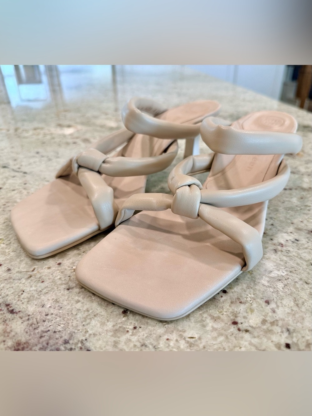 Paul Green "Leah" Knotted Strappy Kitten Heeled Sandals in Light Nude Beige NWOB